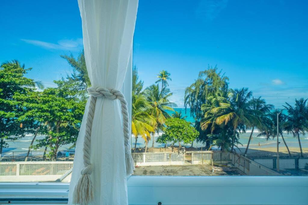 Beachfront Paradise Isla Apartamento